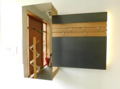 Wandgarderobe V Organo Wildeiche Rustiko Akzent Schwarz Mit Vorsatzspiegel Und Beleuchtung