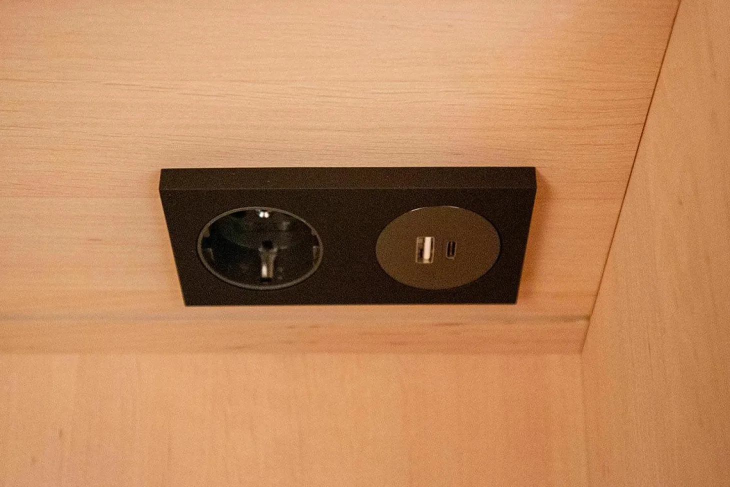 Wandmodul Kids Erle Weißgeölt mit Beleuchtung