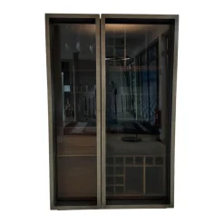 Weinkofferschrank Cambusa Nussbaum Massiv Front Rauchglas Rahmen Eisen Mit LED Beleuchtung
