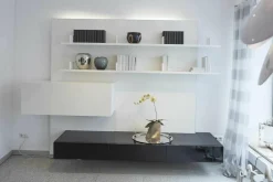 WK 409 Artena Hochglanz Schwarz Hartweiß mit Beleuchtung