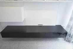 WK 409 Artena Hochglanz Schwarz Hartweiß mit Beleuchtung