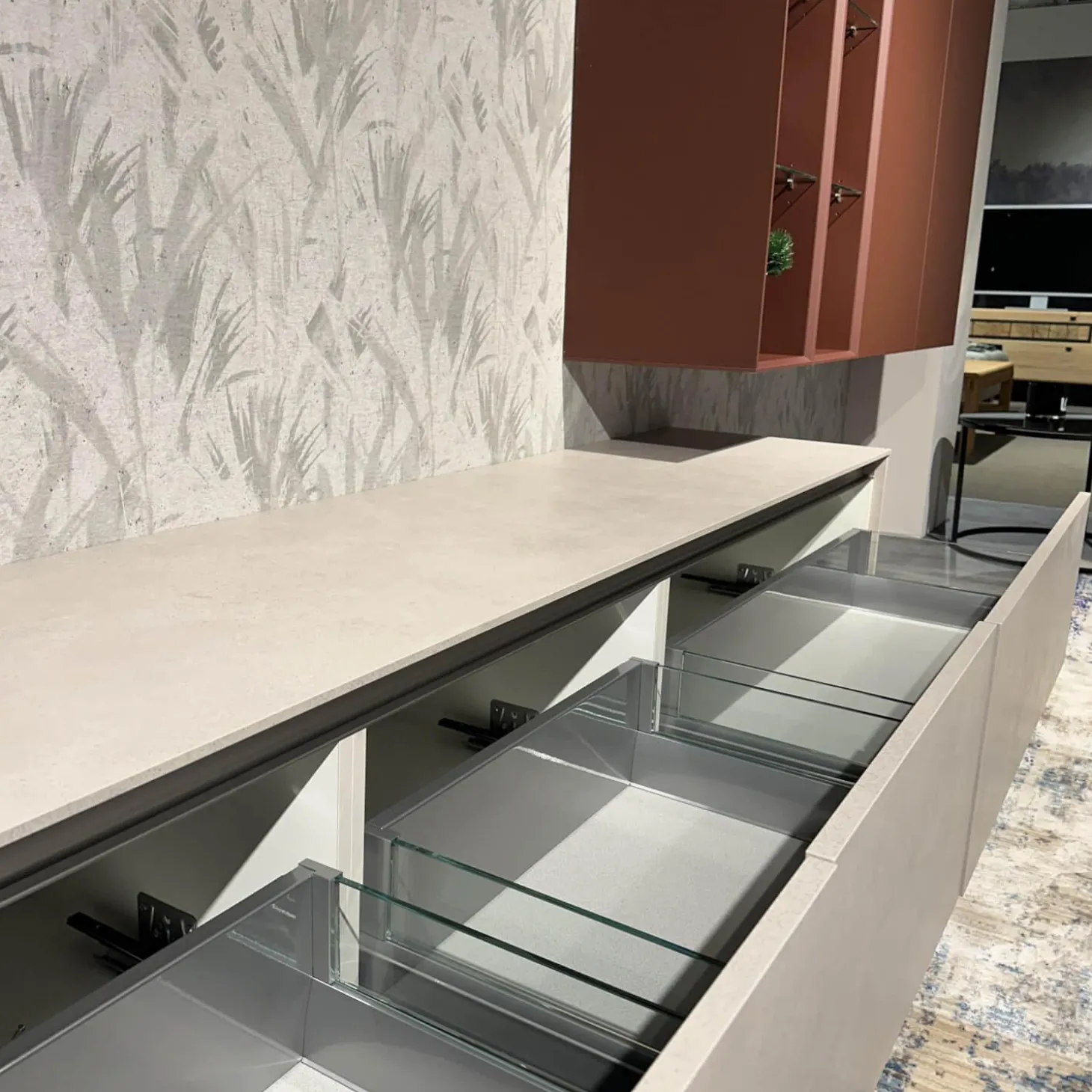 Wohnkombination 371 Riva Lack 842 Beton Sand Beige Und 122 Sand Rot Mit Beleuchtung