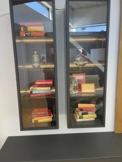 Wohnkombination Cubo Lack Quarz Schwarz Paneel Eiche Astig Wandschrank Aluminium Glastür Schwarz Mit Beleuchtung