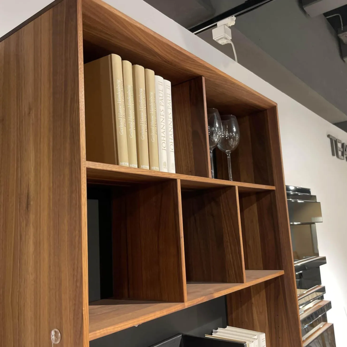 Wohnkombination Cubus Pure Nussbaum Naturöl