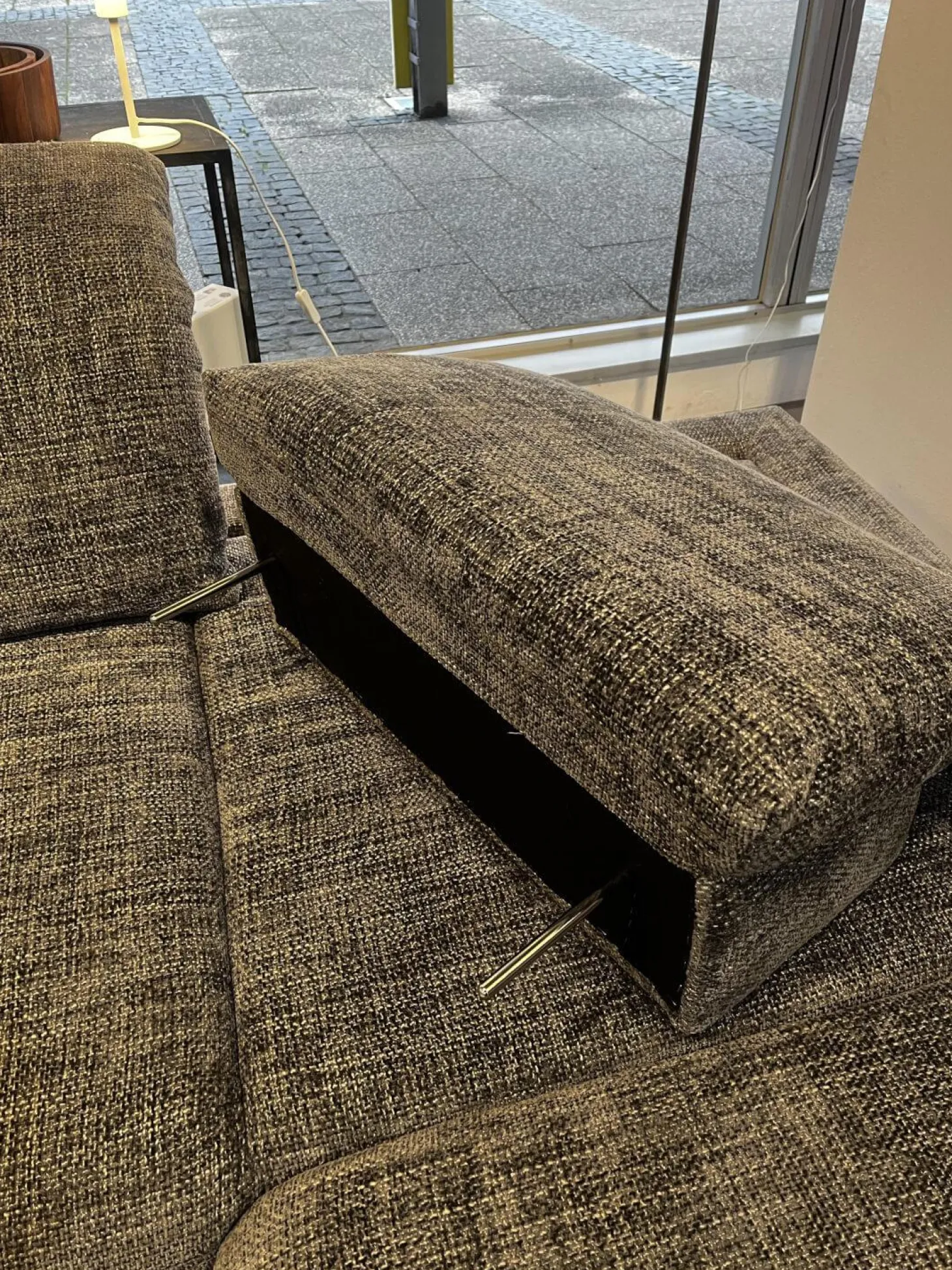 Wohnlandschaft Bailey Stoff Renegade 168 Plumb Grau Metallfüße Schwarz