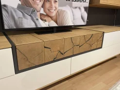 Wohnwand 2106 Asteiche Hell Furniert Absetzung Mattlack Weiß Inklusive Beleuchtung