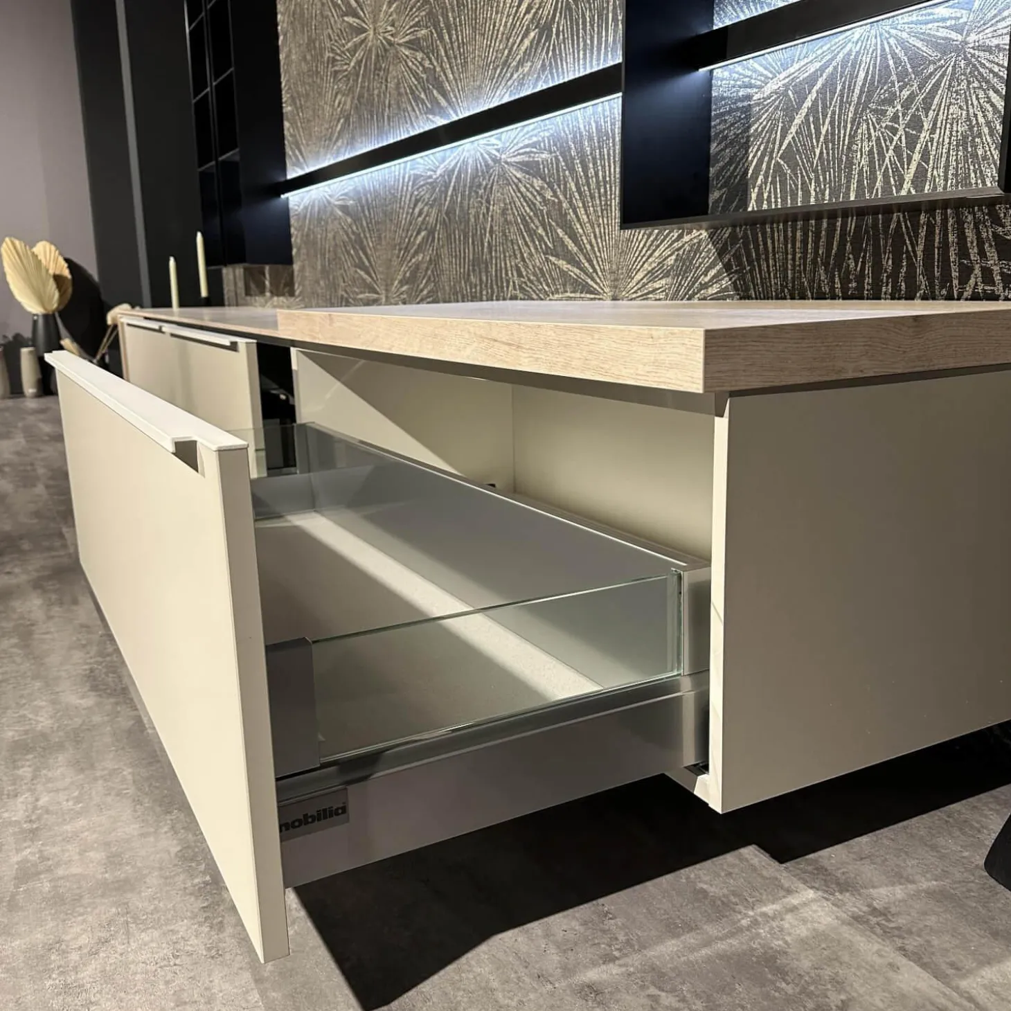 Wohnwand 945 Easytouch Lacklaminat Sand Beige Ultramatt Abdeckplatte Eiche Montreal