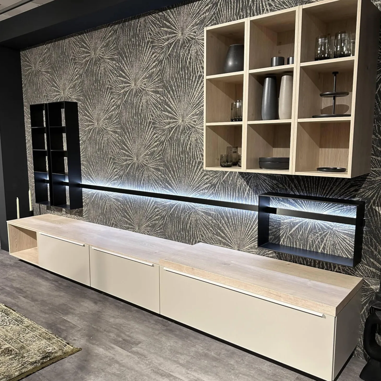 Wohnwand 945 Easytouch Lacklaminat Sand Beige Ultramatt Abdeckplatte Eiche Montreal