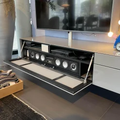 Wohnwand Ameno Cement Glas Korpus CM Cement Satiniert Grau Weiß Inklusive TV Halterung Und Soundsystem Ohne Dekorationen