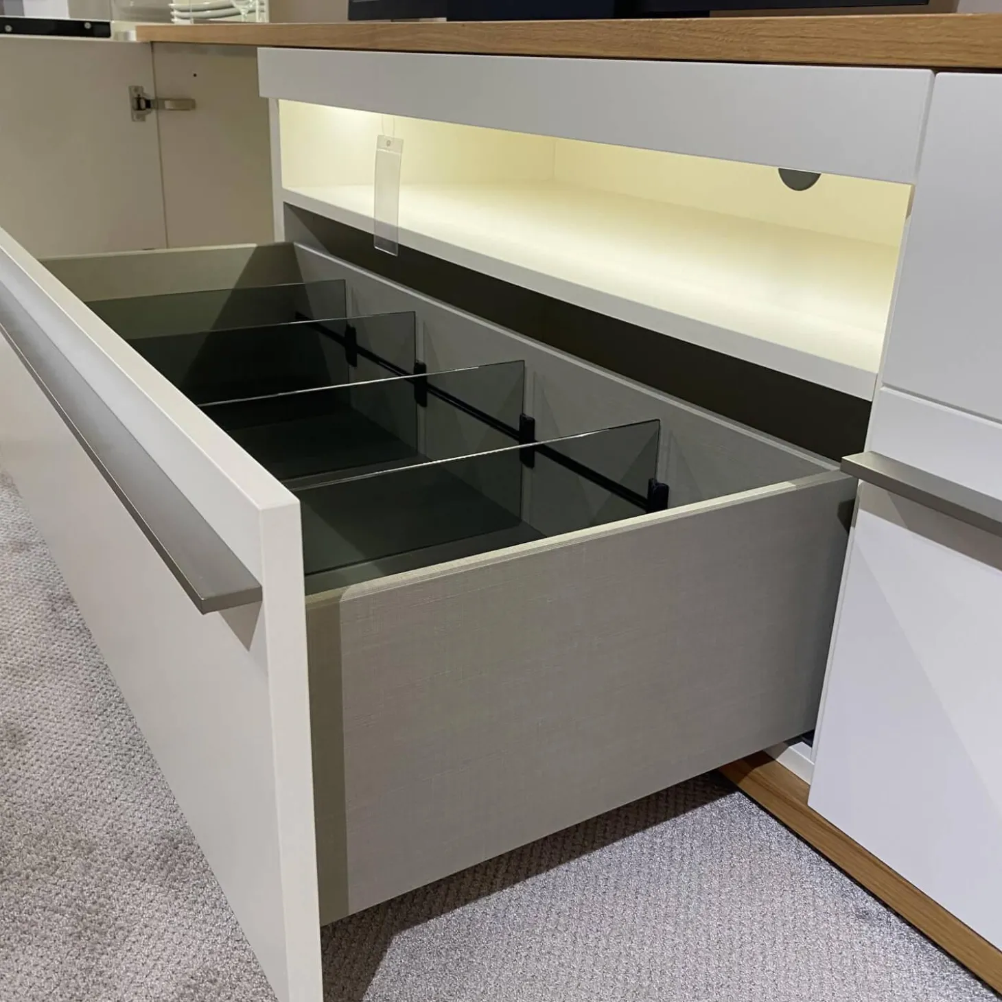 Wohnwand Atena Lack Lack Seidenmatt Weiß Akzente Balkeneiche Honig Inklusive Beleuchtung Ohne Deko