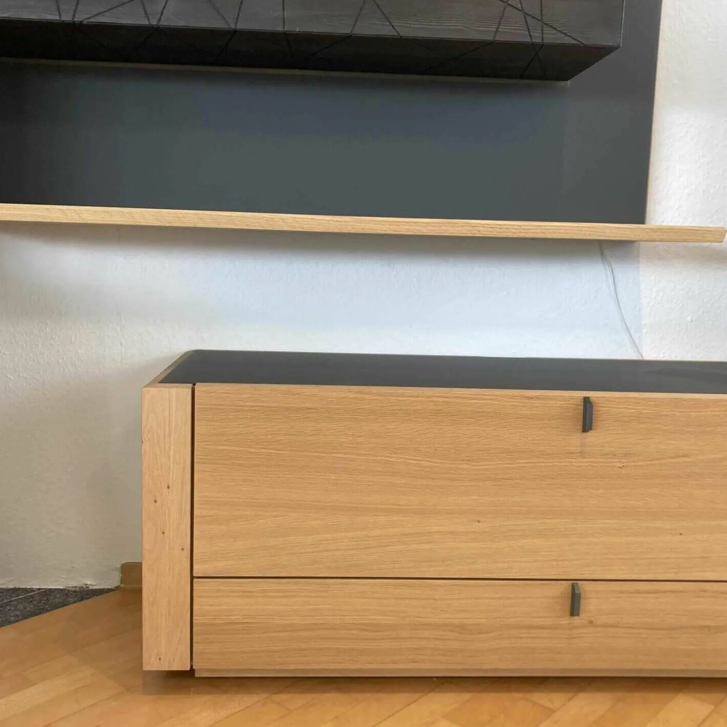 Wohnwand Aura Lowboard Hängelement mit LED Beleuchtung