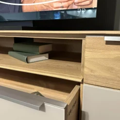 Wohnwand Carson Asteiche Massiv Bianco Geölt Akzent Glas Schlamm Grau Satiniert