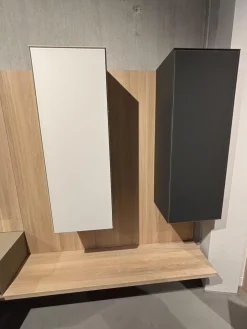 Wohnwand Cubus Pure 32 Eiche Weiß Geölt Farbglas In Naturweiß Kiesel Grau Und Graphitgrau Mit Beleuchtung Und TV-Halteplatte