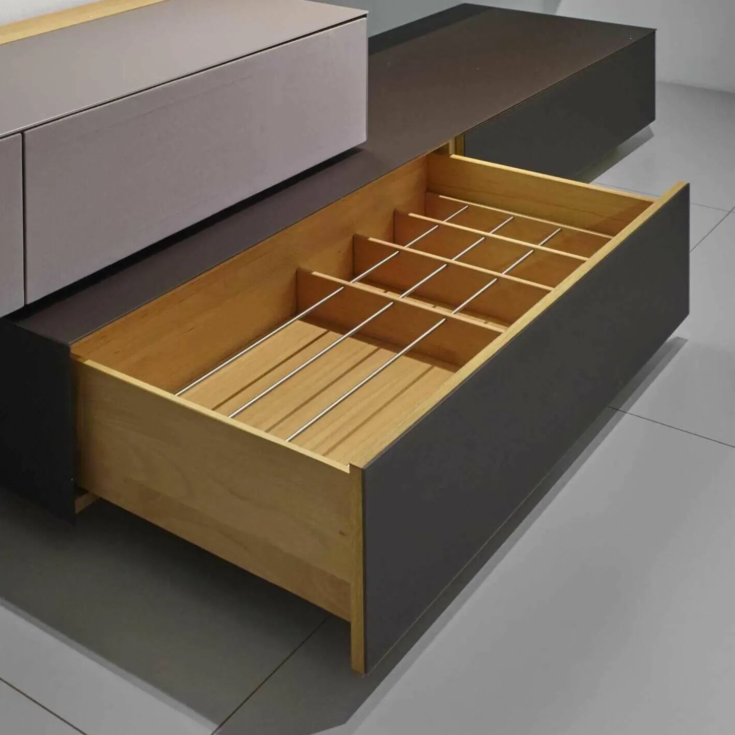 Wohnwand Cubus Pure Eiche Massiv Farbglas