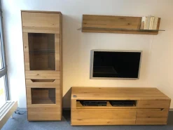 Wohnwand Divano Ausführung Wildeiche Massiv Oberfläche Bianco Geölt