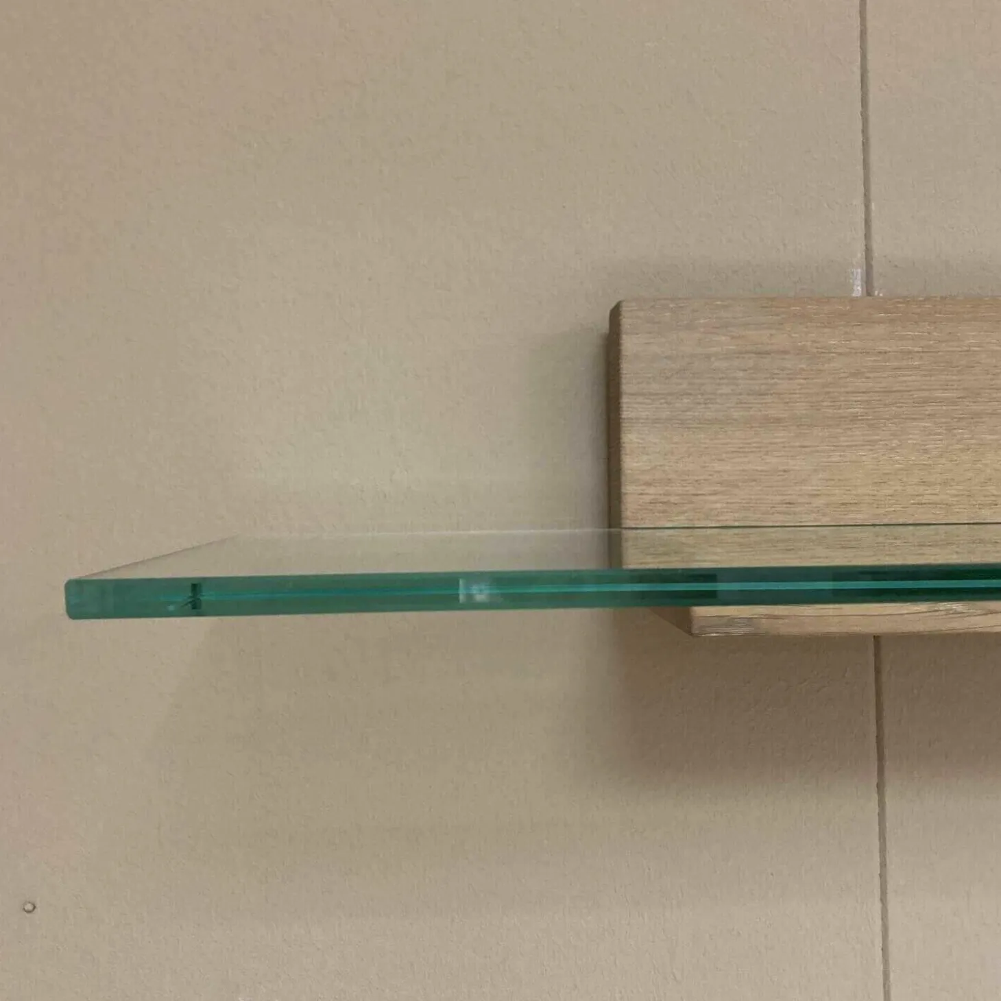 Wohnwand Elements B200 Eiche Massiv mit Beleuchtung