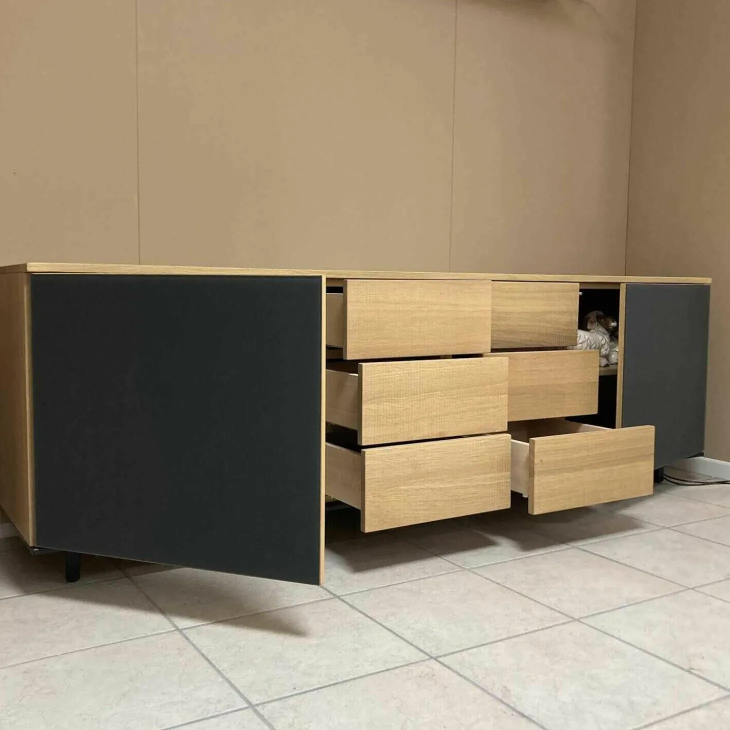 Wohnwand Elements B200 Eiche Massiv mit Beleuchtung