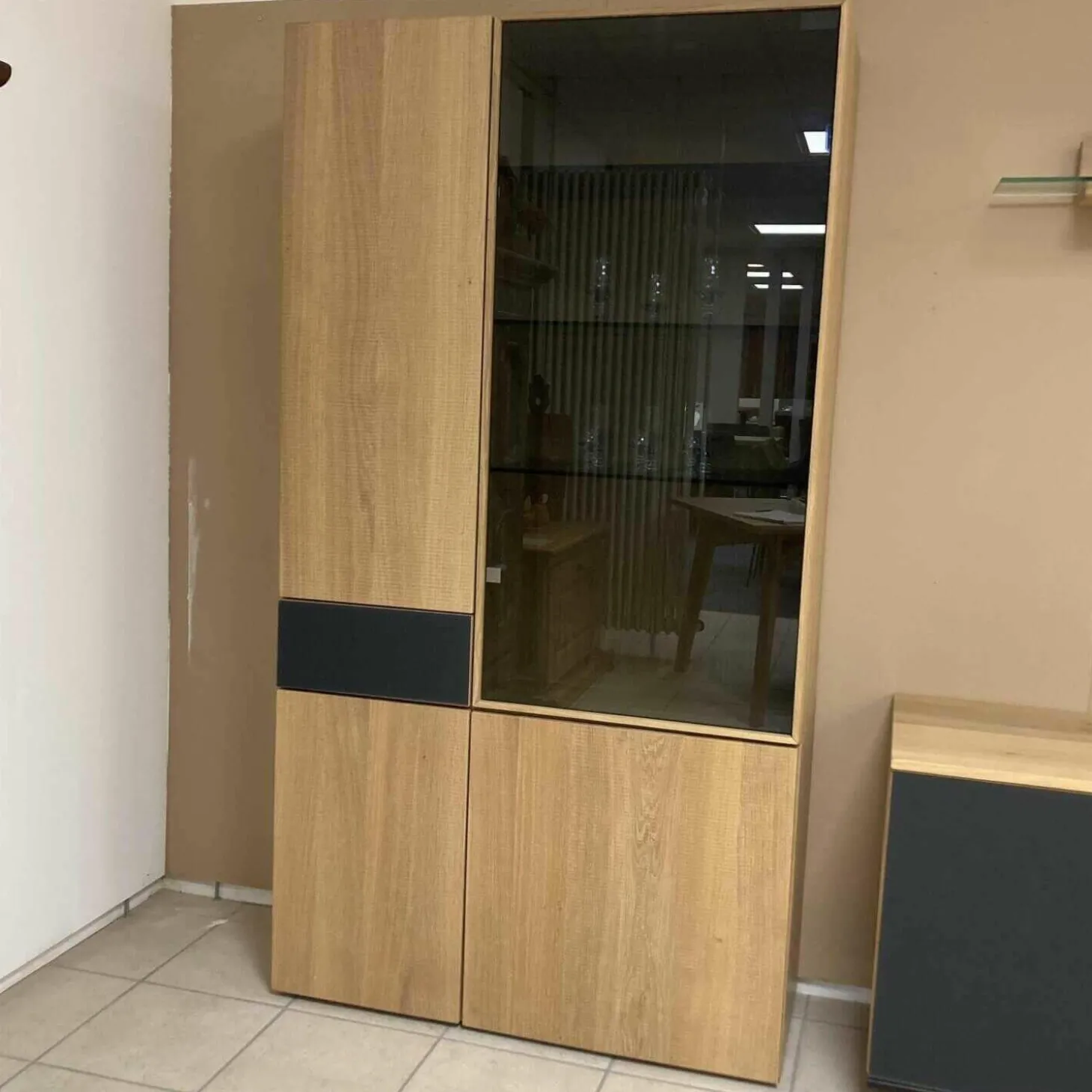 Wohnwand Elements B200 Eiche Massiv mit Beleuchtung