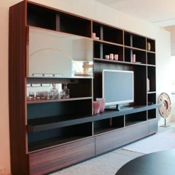 Wohnwand Eukalyptus Lack Mokka Mit Schiebetür Aus Stopsol-Glas Mit Licht