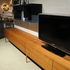 Wohnwand I ModulART Lowbaord Nussbaum Canaletto Wandregal Blu Vinca Dunkelblau Rückwand Marmor Calacatta