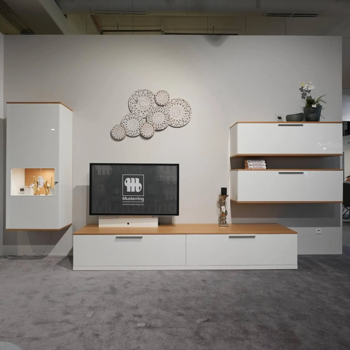 Wohnwand Kara 61958 Lack Weiß Griffe Edelstahl