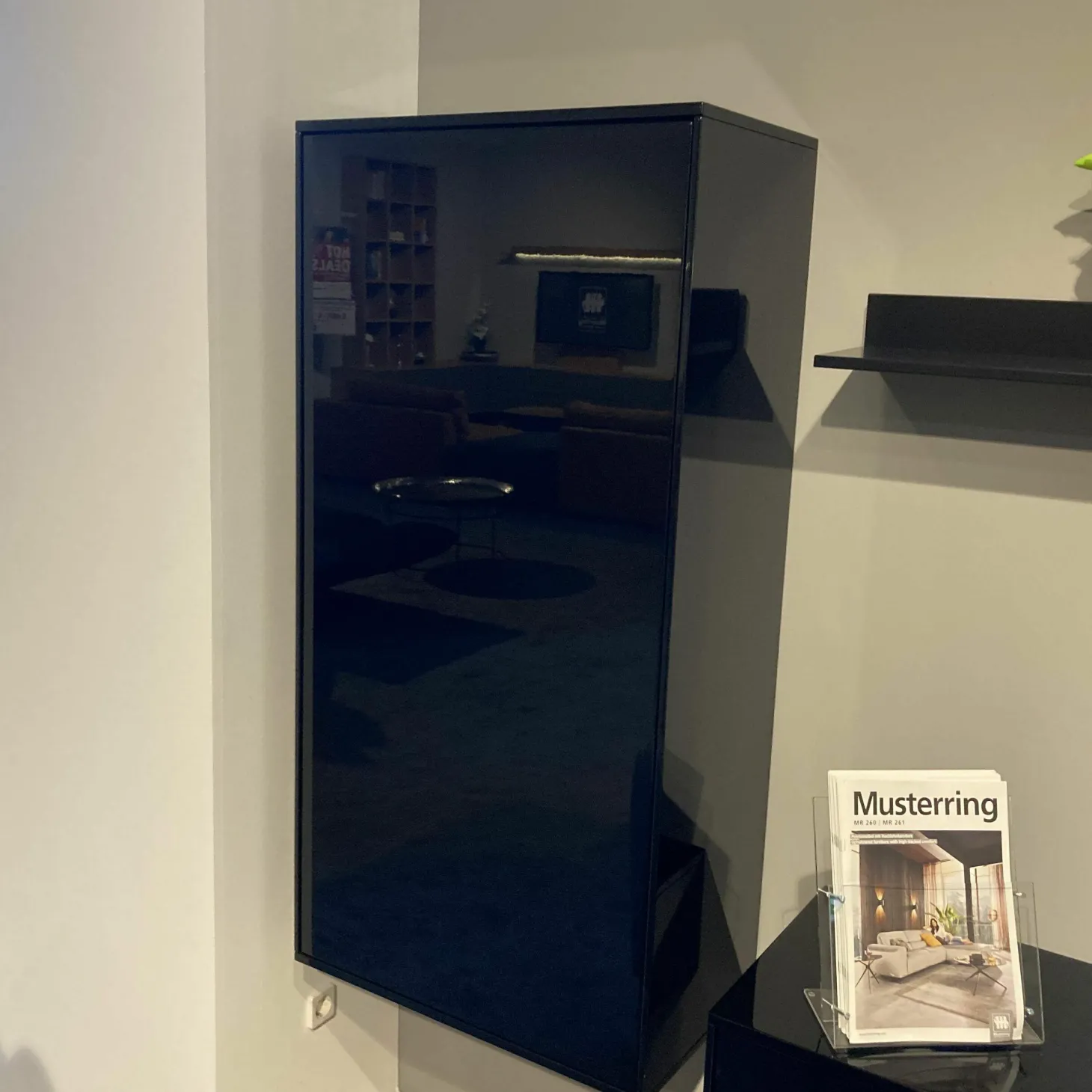 Wohnwand Kara-Frame Lack Schwarz Hochglanz