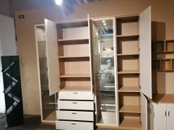 Wohnwand Kira Front Lack Crema Creme Korpus Eiche Sand Griff Chrom Inklusive Beleuchtung