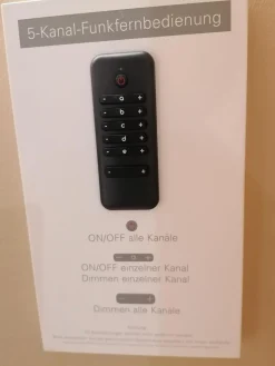 Wohnwand Kira Front Lack Crema Creme Korpus Eiche Sand Griff Chrom Inklusive Beleuchtung