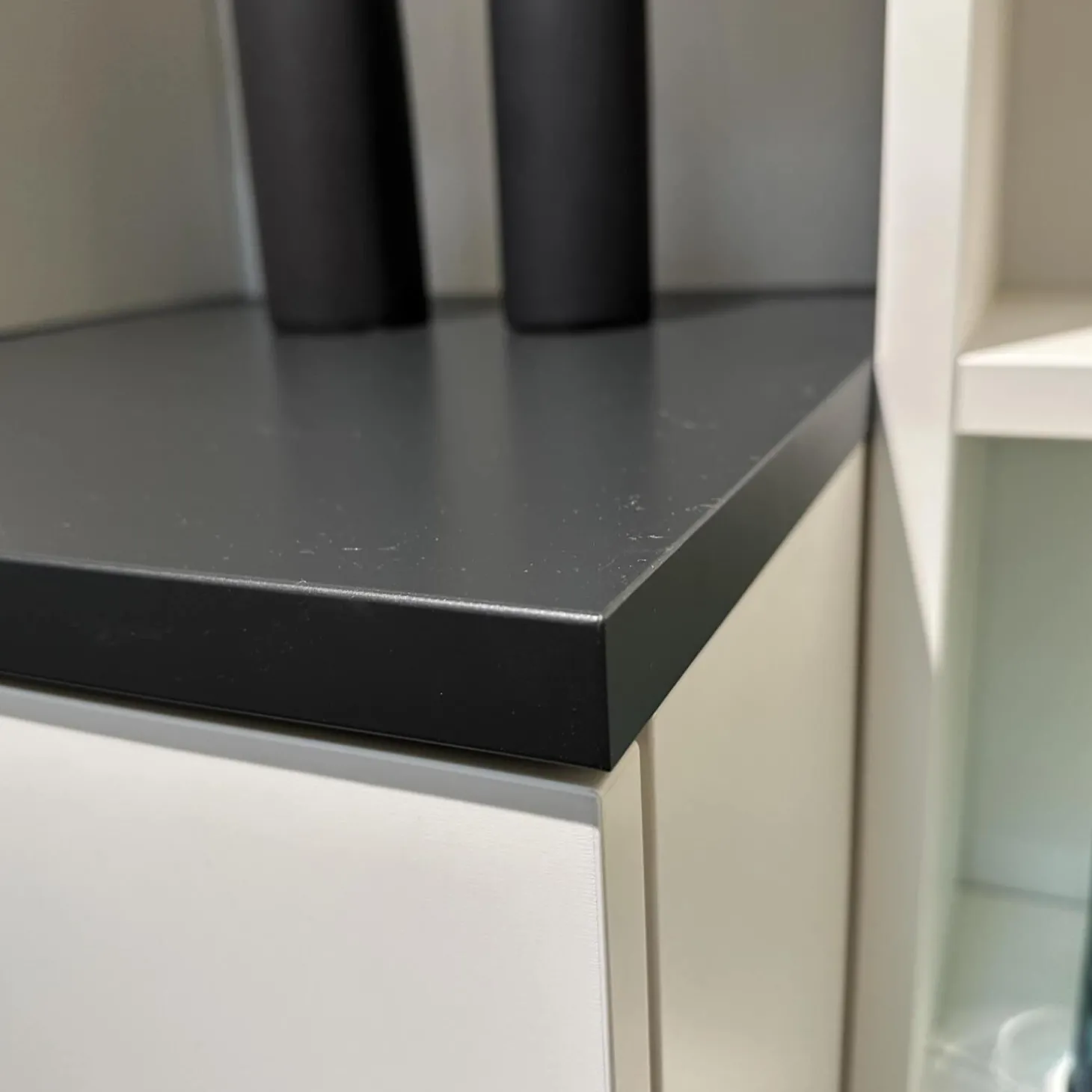 Wohnwand LS 561220 PG1 Lack Seidenmatt Weiß Und Anthrazit Inklusive LED-Beleuchtung