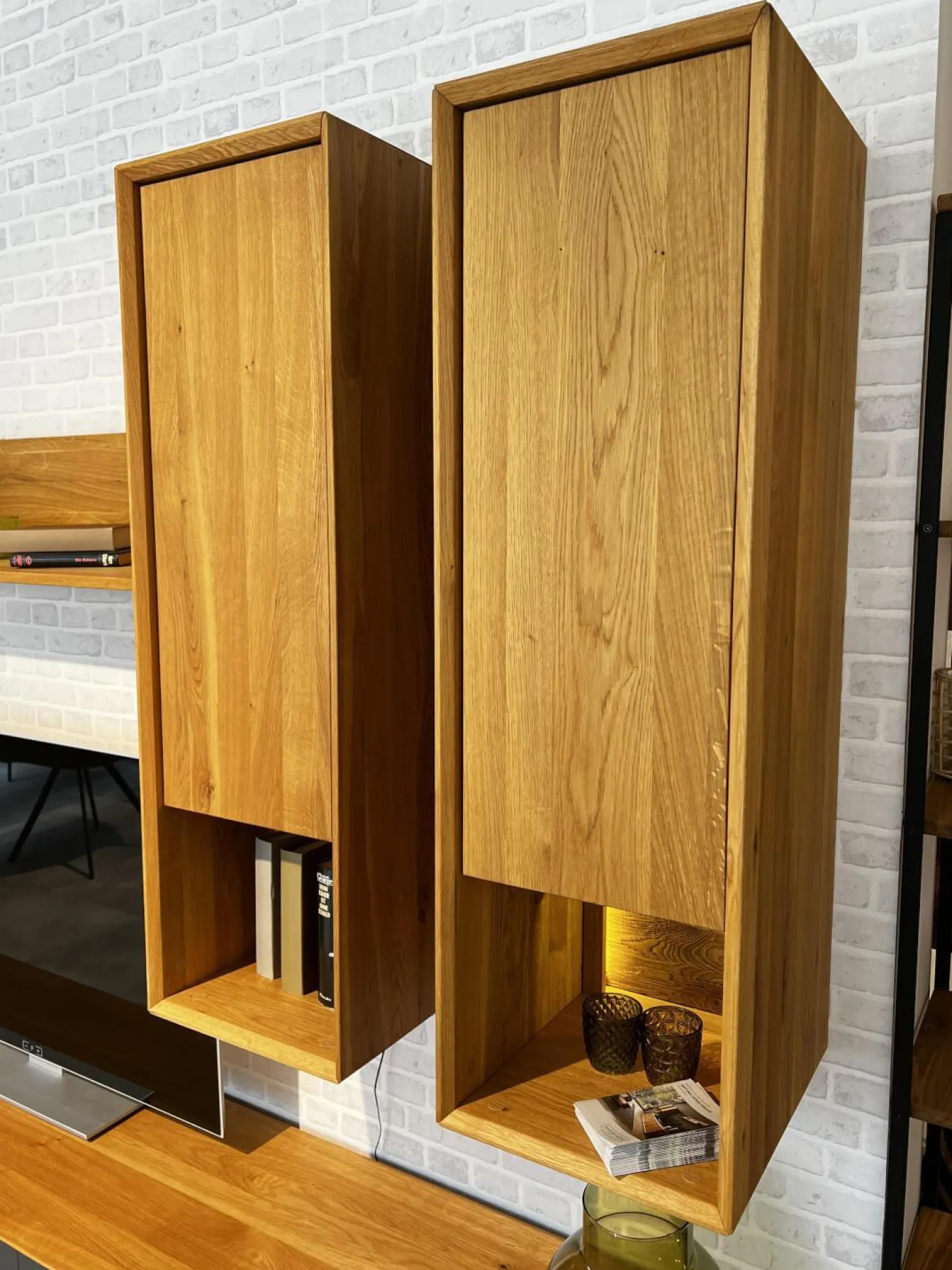 Wohnwand Missoula Eiche Geölt Glas Anthrazit Inklusive LED Beleuchtung Und Trafo