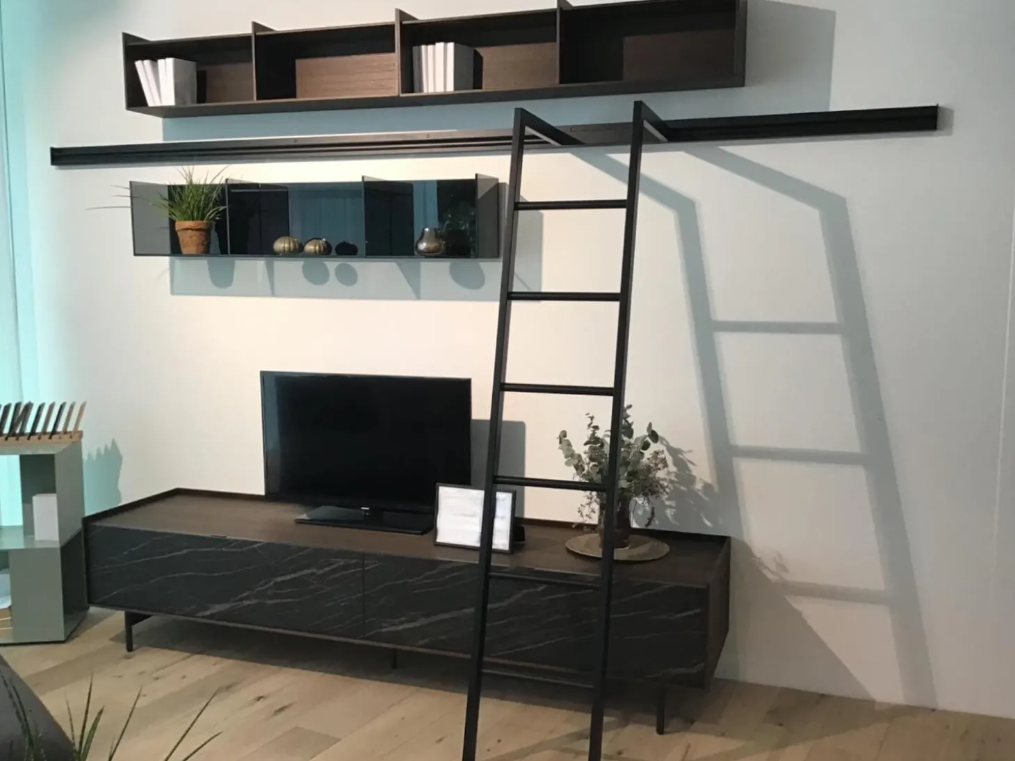 Wohnwand Mit Sideboard Cabaret Front Schwarz Korpus Eiche Element Domino Glas Schwarz Element Domino Eiche