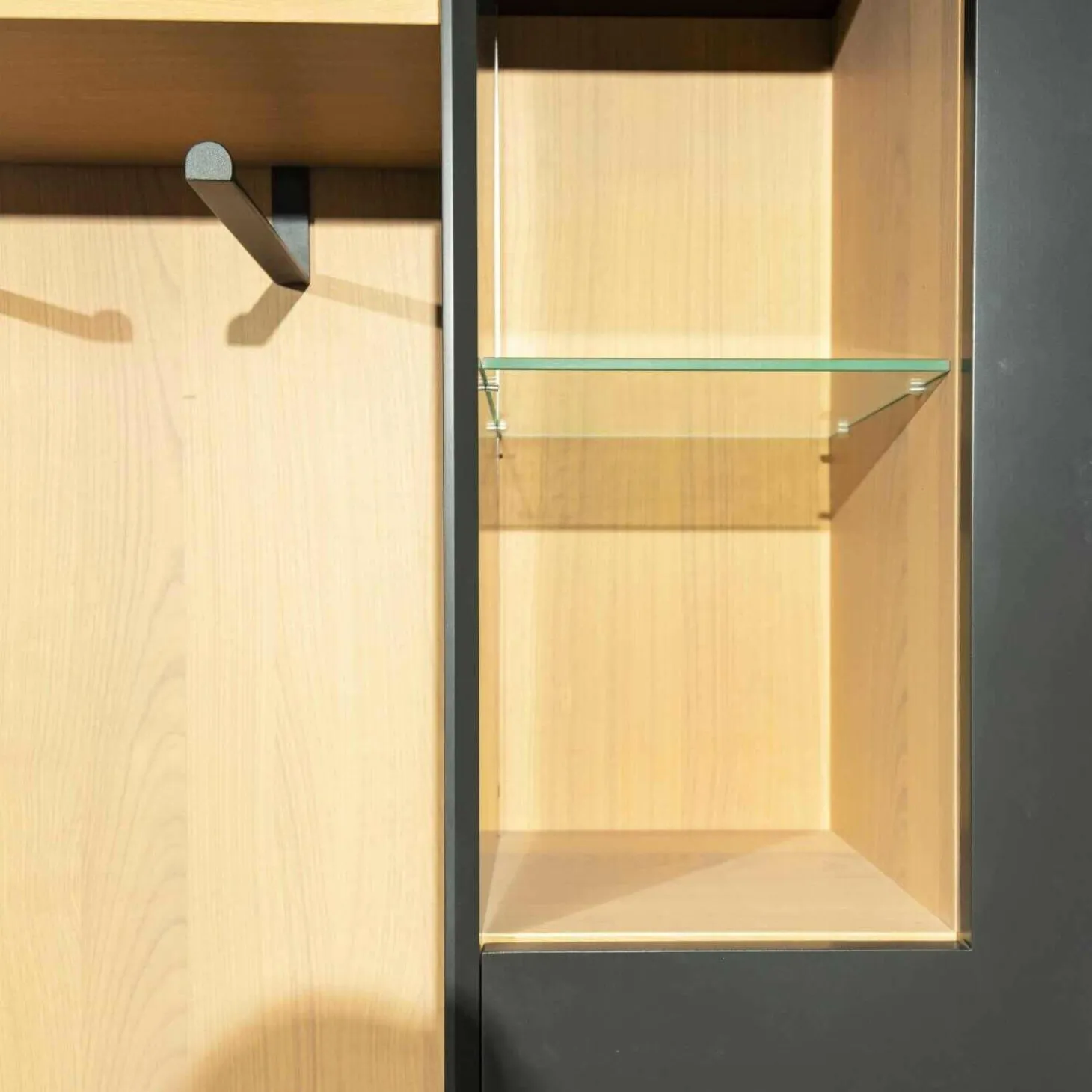 Wohnwand Modo 19 Black Edition Kirschbaum