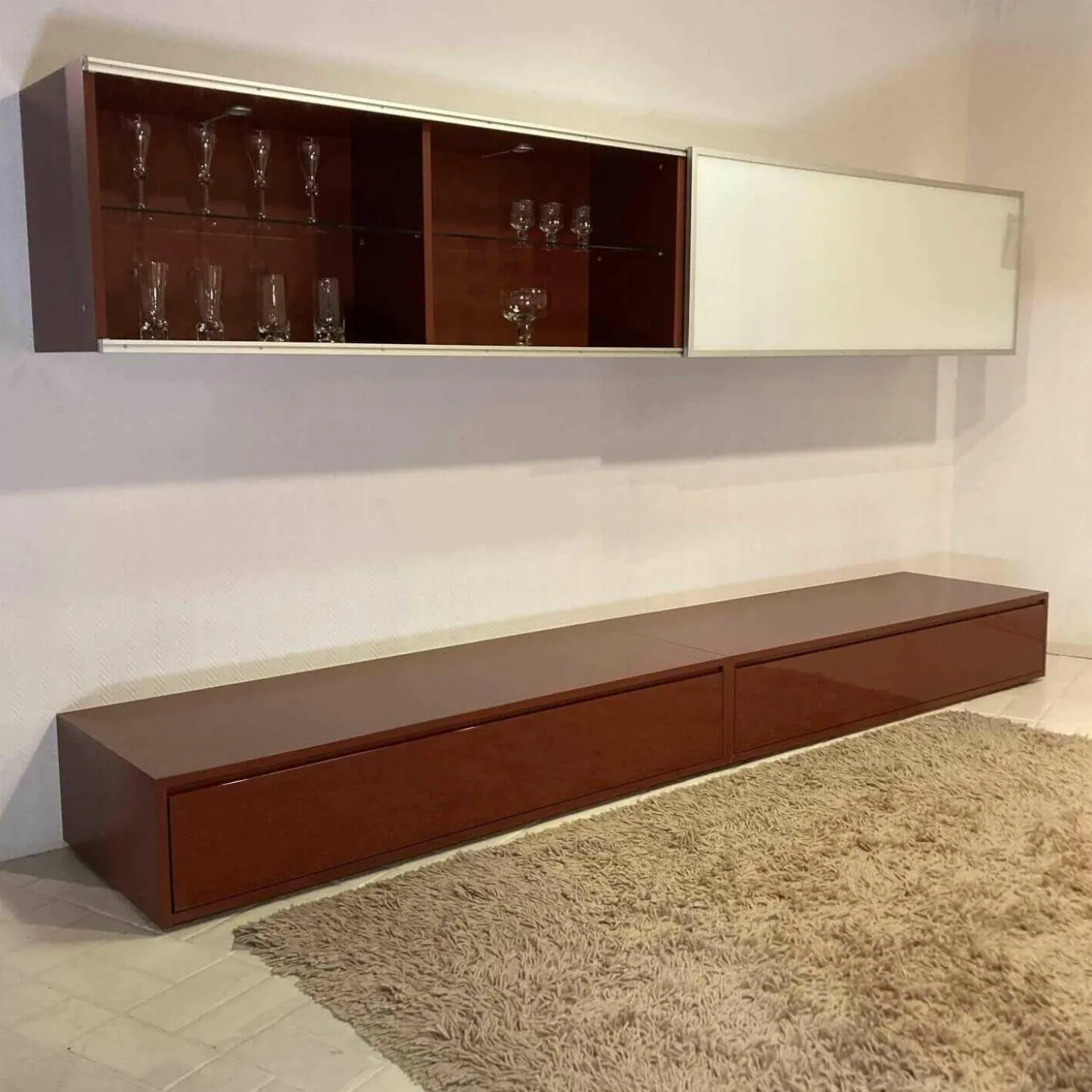 Wohnwand Novora Holz Lack RAL 3009 Weiß Oxidrot