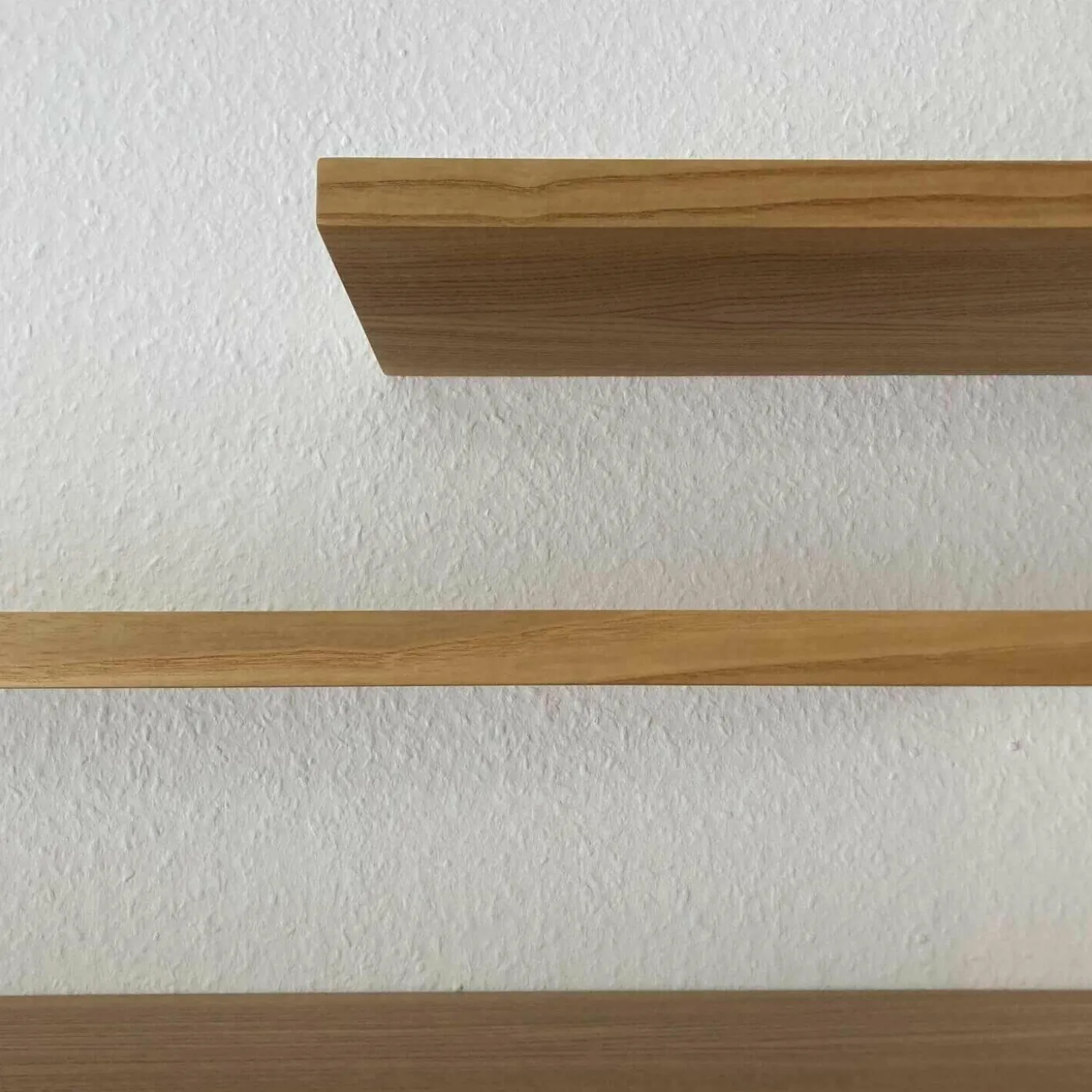 Wohnwand Pesaro Dunkelgrau Kernesche mit Beleuchtung