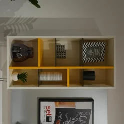 Wohnwand Phoenix Holz Weiß Und Gelb Mit 2 Klappen Und Beleuchtungsset