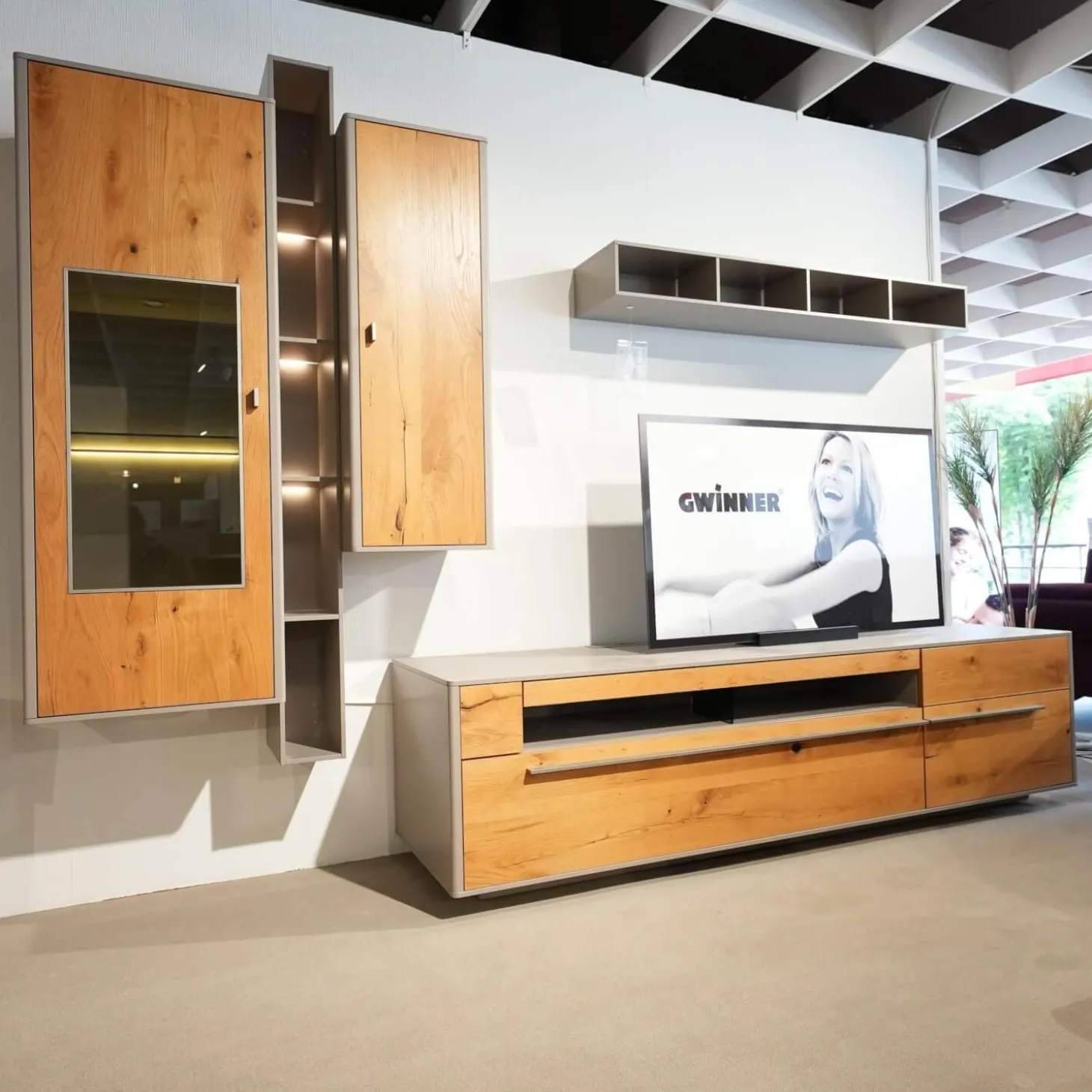 Wohnwand Piana Lack Seidenmatt Fango Grau Balkeneiche Honig Inklusive LED Beleuchtung