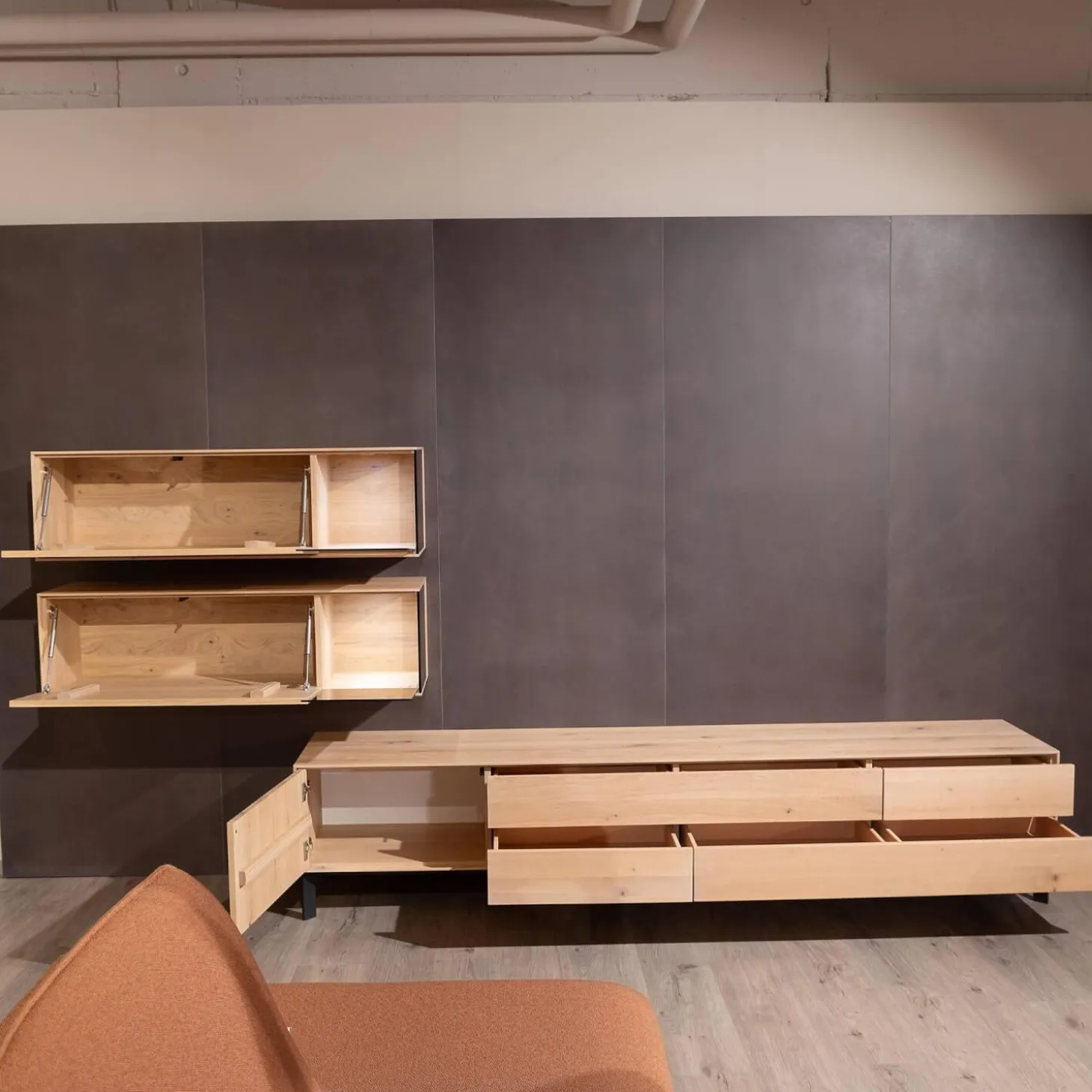 Wohnwand Puro 109 368 Asteiche Gebürstet Weiß Geölt Metall Sockel Schwarz Matt Mit Glaseinlage Und Beleuchtung