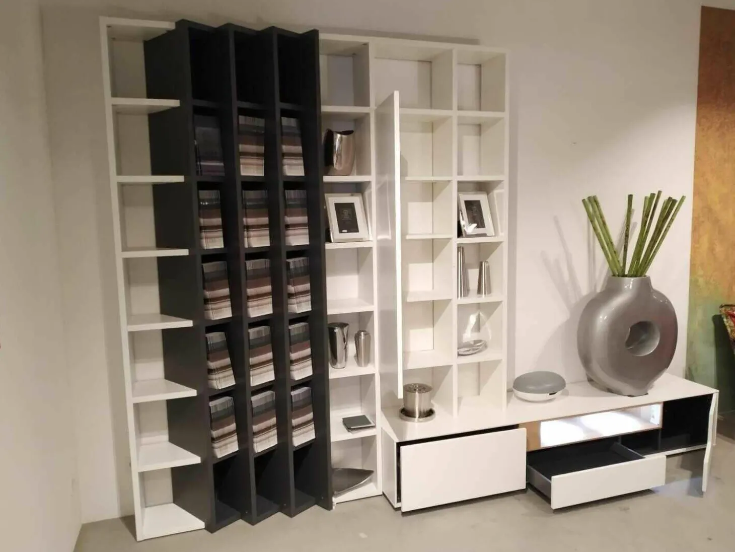 Wohnwand SE 7000 Lack Weiß Anthrazit