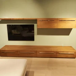 Wohnwand Sipario Nussbaum Geölt mit Kabeldurchlass