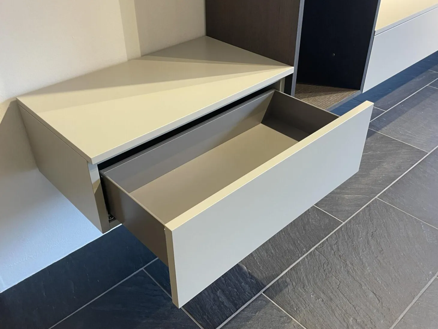 Wohnwand Tavi Lack M 23 Muschel Grau Mit Eiche D83 Achat Schwarz