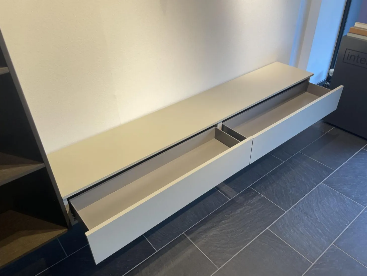 Wohnwand Tavi Lack M 23 Muschel Grau Mit Eiche D83 Achat Schwarz