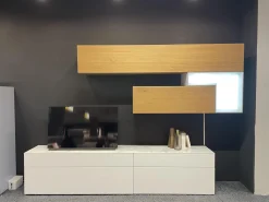 Wohnwand Tetrim A Korpus Und Front Lack Reinweiß Weiß Und Eiche Natur Rahmen Silberfarbig Mit LED Beleuchtung