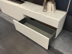 Wohnwand Tetrim A Korpus Und Front Lack Reinweiß Weiß Und Eiche Natur Rahmen Silberfarbig Mit LED Beleuchtung