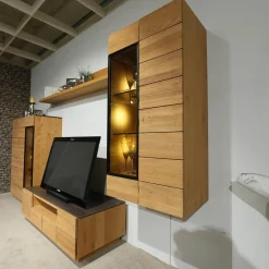 Wohnwand V Montana Wildeiche Geölt Glasrückwand Optiwhite Weiß Mit Beleuchtung Inklusive 2 Vitrinen