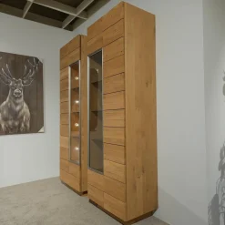 Wohnwand V Montana Wildeiche Geölt Glasrückwand Optiwhite Weiß Mit Beleuchtung Inklusive 2 Vitrinen