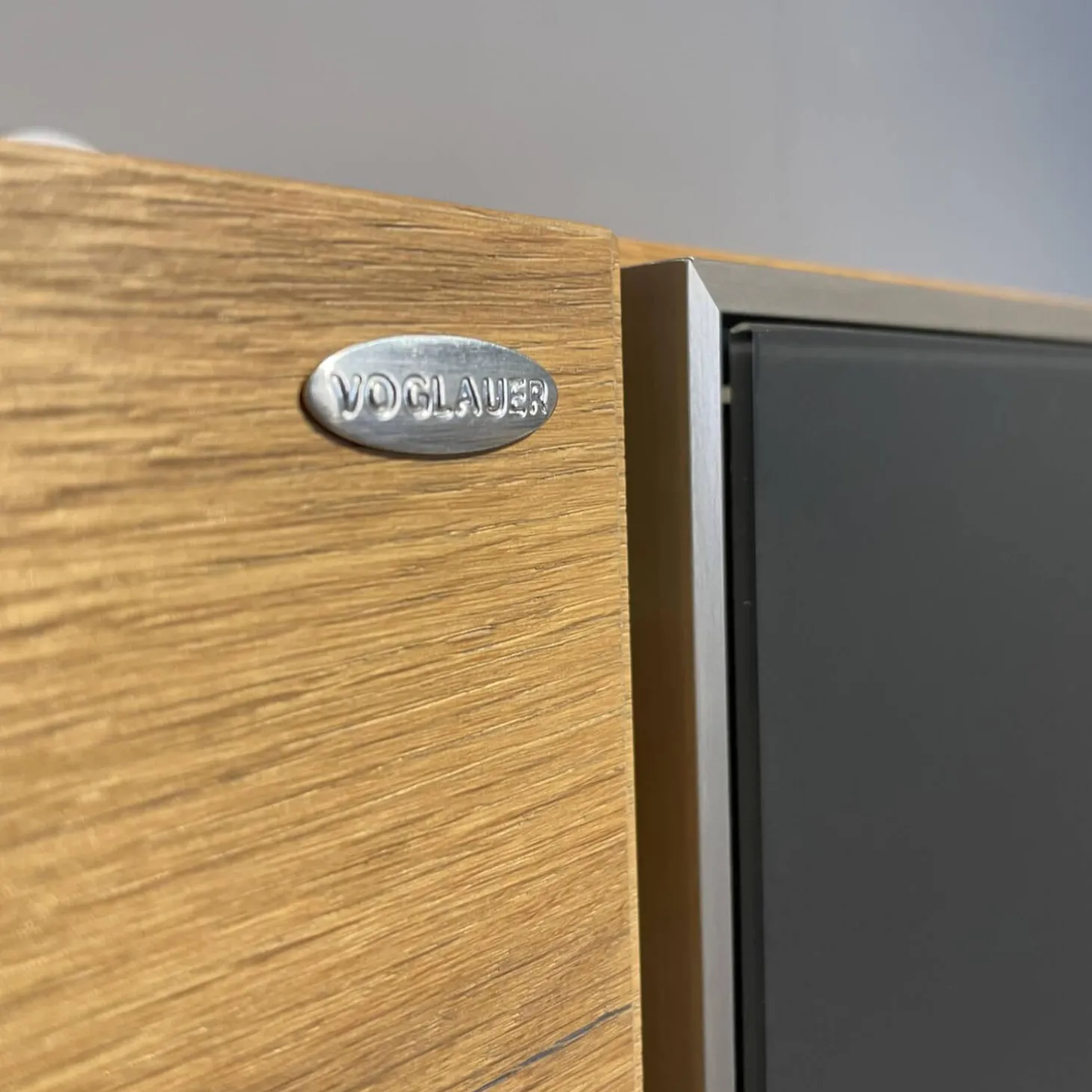 Wohnwand V-Alpin Eiche Altholz Glas Anthrazit