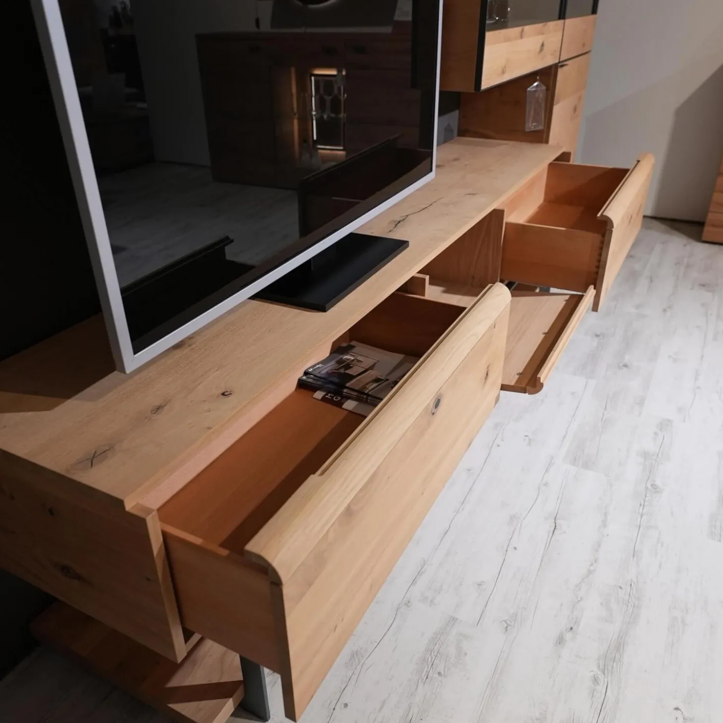 Wohnwand Vcuben Living Set Wildeiche Rustico Schwarz Inklusive LED-Beleuchtung