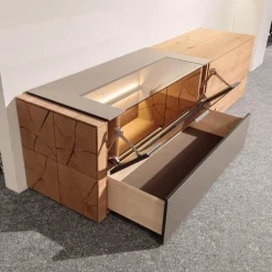 Wohnwand Vera 7210W Kerneiche Umato Massiv Oberfläche Sägegrau Gebürstet Lackiert Applikation Metall Titan Mit Beleuchtung