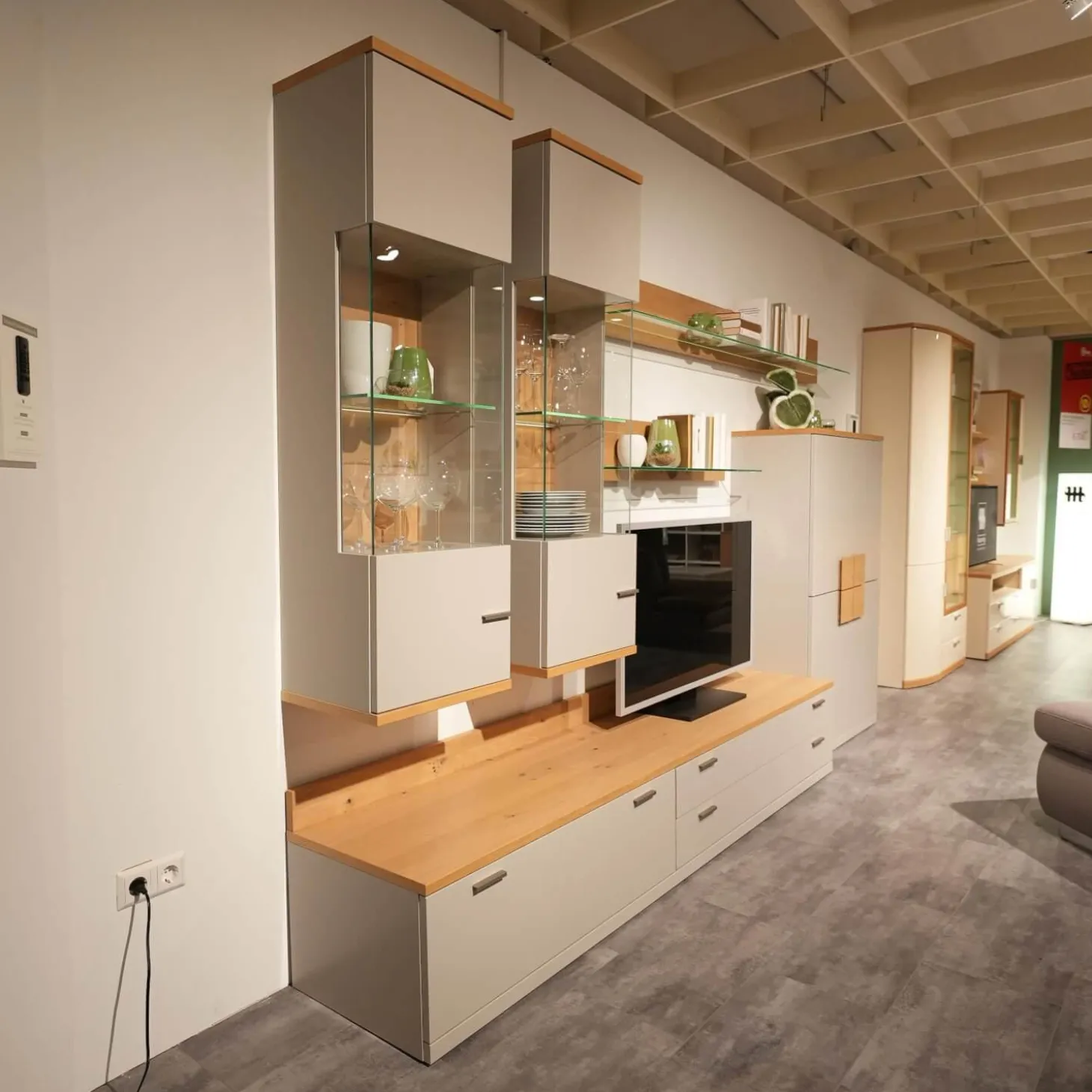 Wohnwand Vienna 35 36011 Lack Grau Akzente Asteiche Griffe Edelstahl Inklusive Beleuchtung