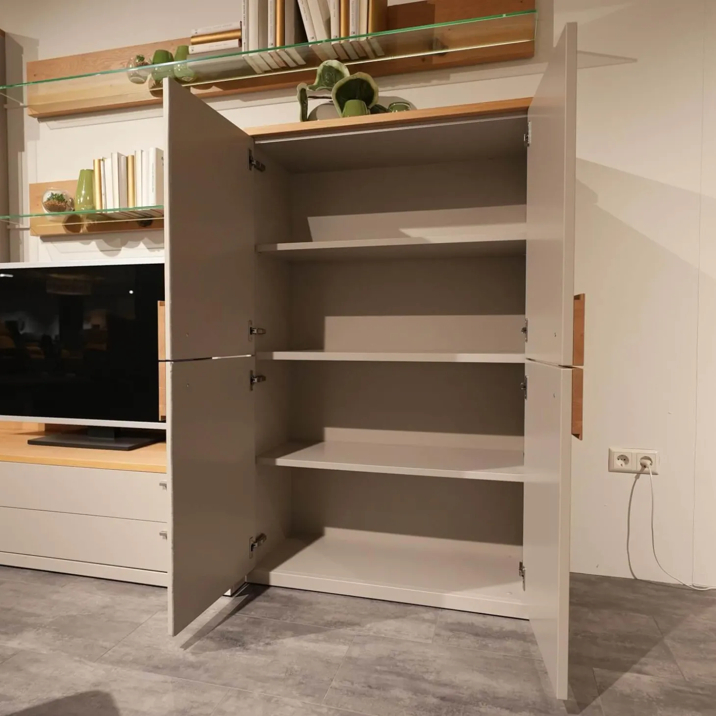 Wohnwand Vienna 35 36011 Lack Grau Akzente Asteiche Griffe Edelstahl Inklusive Beleuchtung